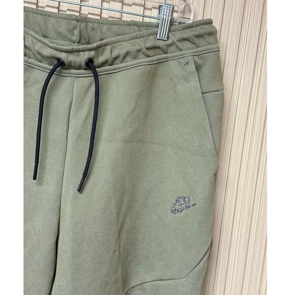 Nike Men’s Sportswear Tech Fleece Jogger Pants Green Size L - DQ4316-222 - Picture 3 of 12